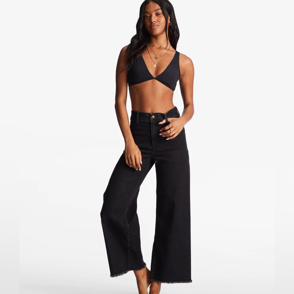 Billabong Free Fall Wide Leg Black Jeans. Size 8 ~ 29in.